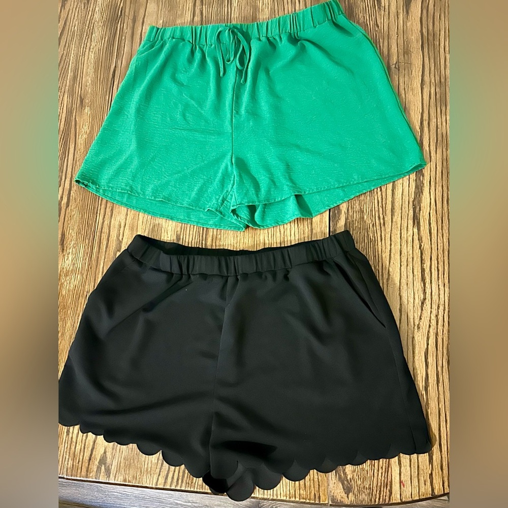 Shein Flowy Dressy Shorts Black Scalloped Edge & Kelly Green Sz 3x 3XL